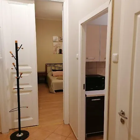 Ms Apartment *